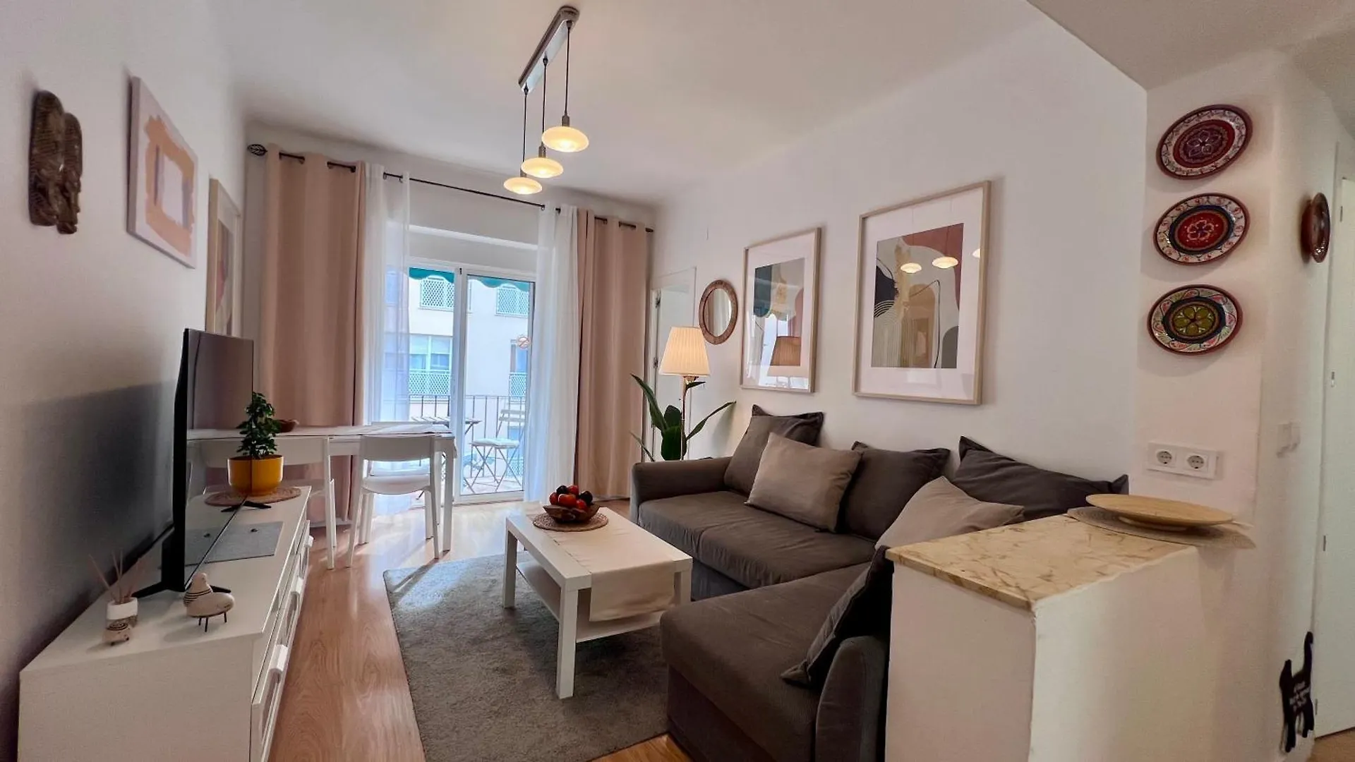 Super Comfy And Homey 4Br Apartment Peachy Stays Málaga 0*,  Spanien